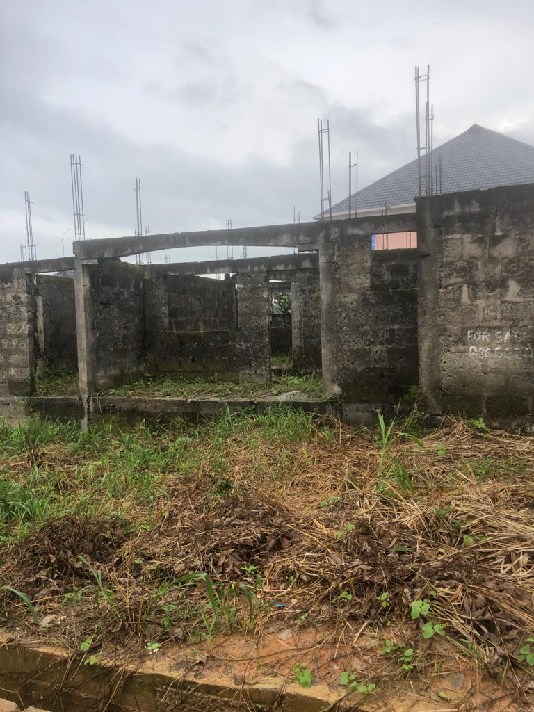 4 units of uncompleted 2 bedroom flats for sale on 700sqm land at Nwaniba Rd Uyo, Akwa Ibom, selling for ₦10,000,000. Available for purchase.