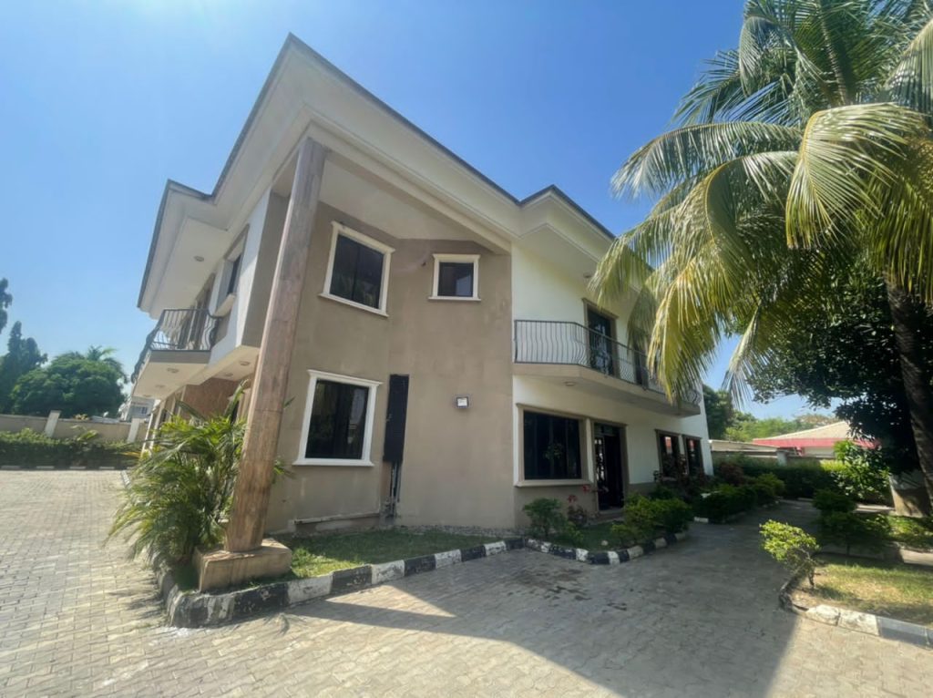Mansion for Sale in Abuja