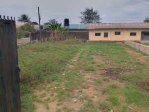 700 sqm land with a 1-bedroom bungalow