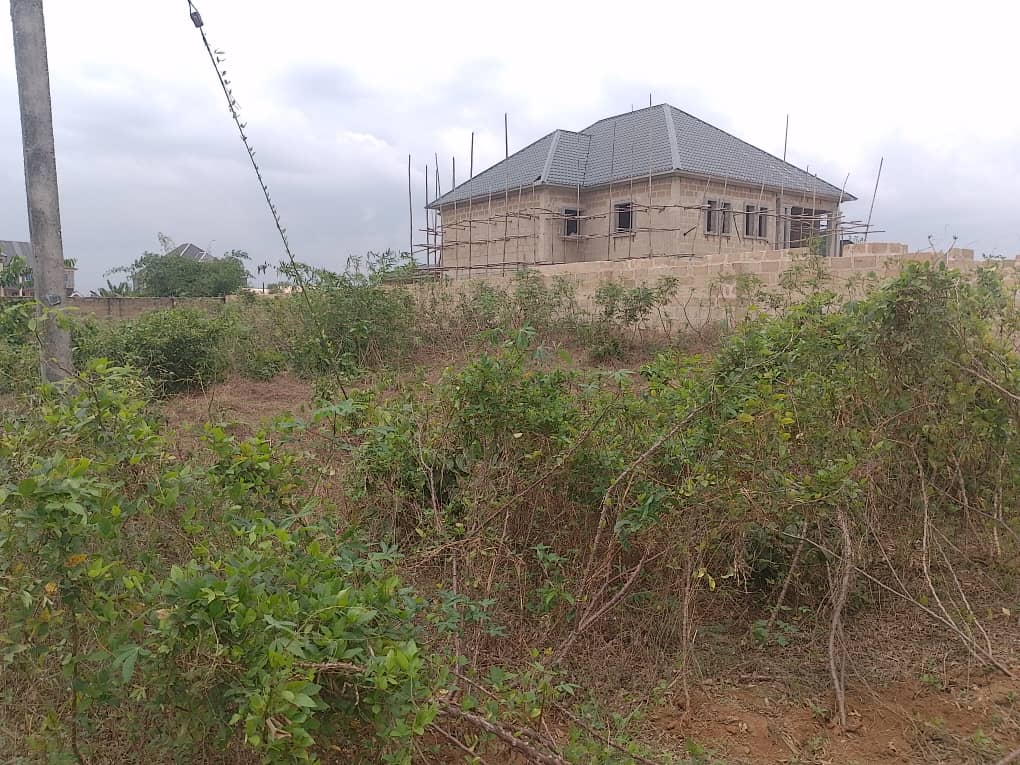 Partly Fenced Land in Shelter Afrique, Uyo | for Sale